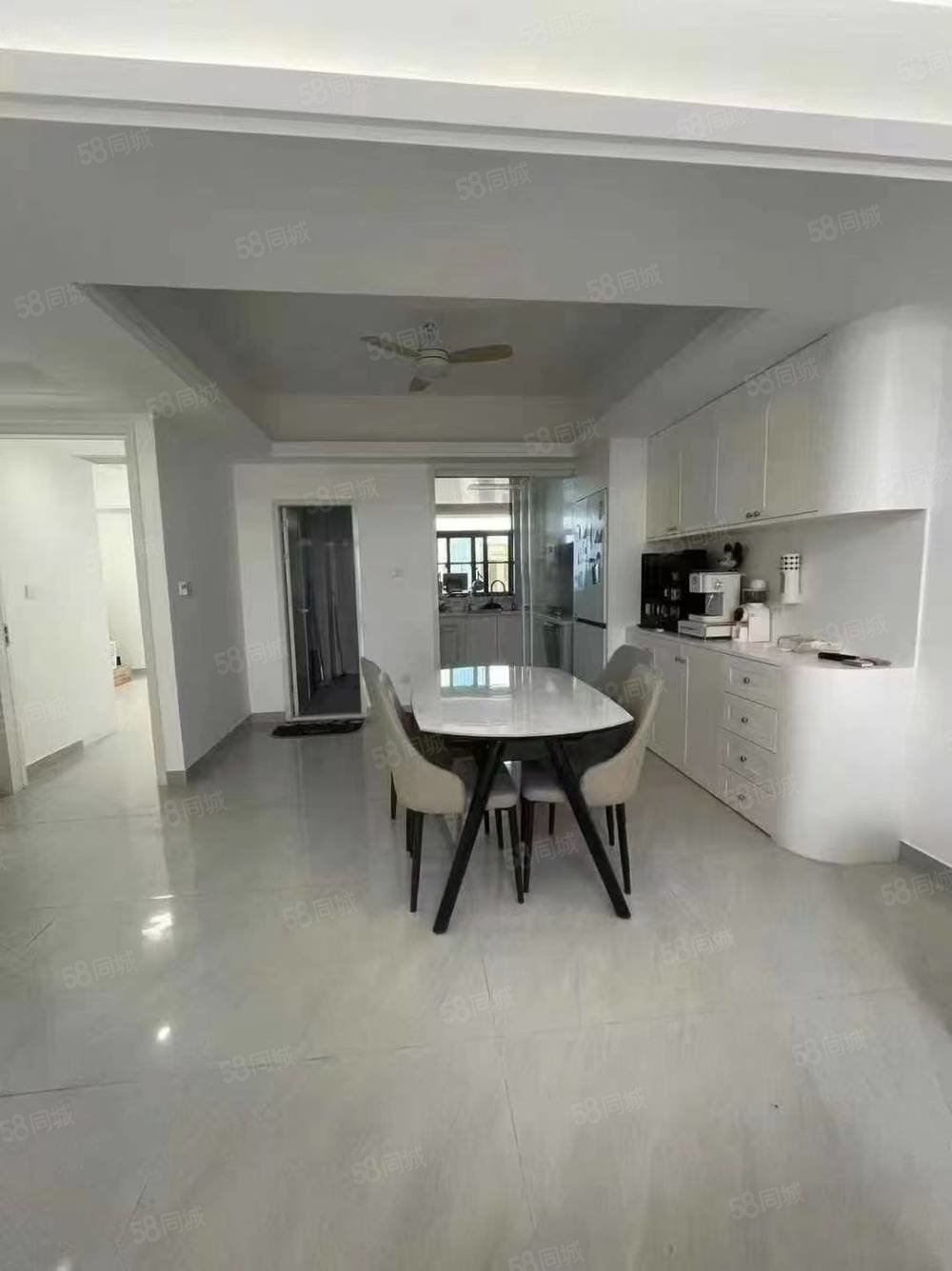 逸景湾3室2厅2卫112㎡南北85万