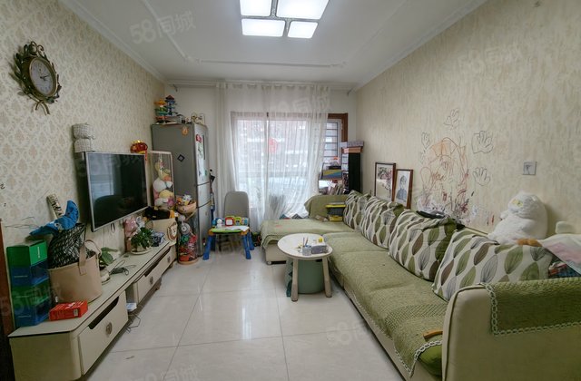 滨河大道，出行方便 ，水岸花语2室