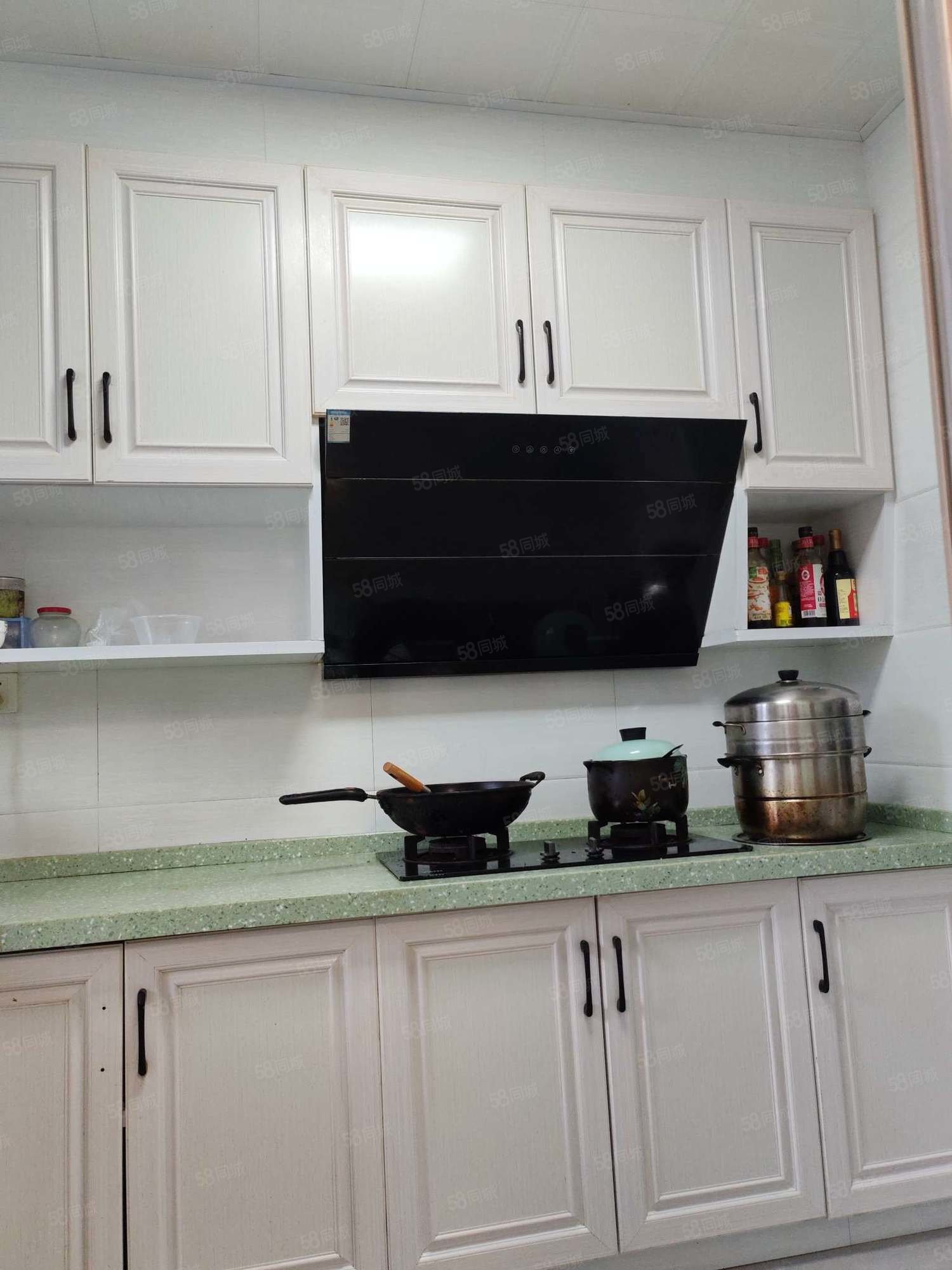 东湖花苑3室2厅2卫118㎡南北92万