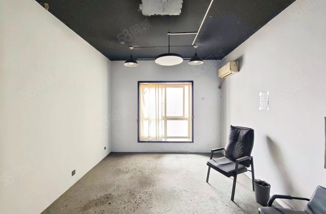 融元广场6室1厅198㎡200万二手房图片