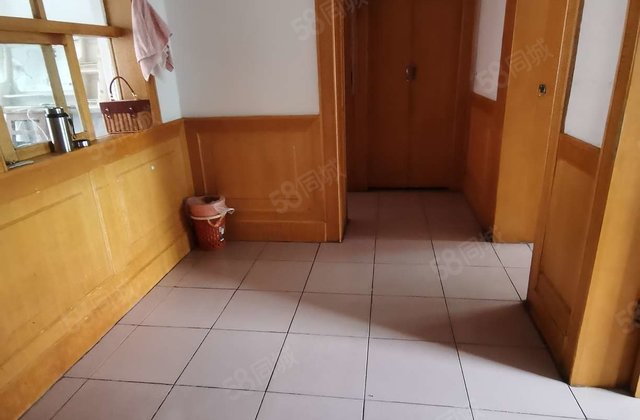 文轩本部，红旗  ，聊大西校院内，三室，停车方便