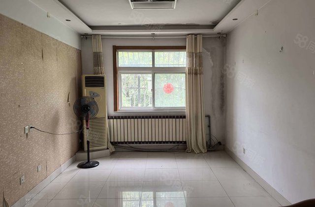 老文轩，聊城一中隔壁运河人家三楼带车库，看房方便