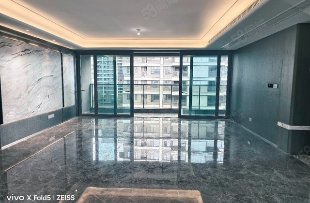 龙湖天府云河颂4室2厅185.18㎡390万二手房图片