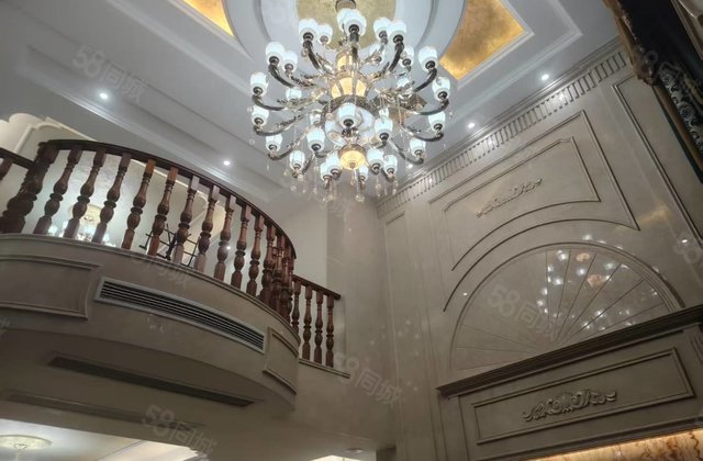 万达财富新城(别墅)5室3厅351㎡260万二手房图片