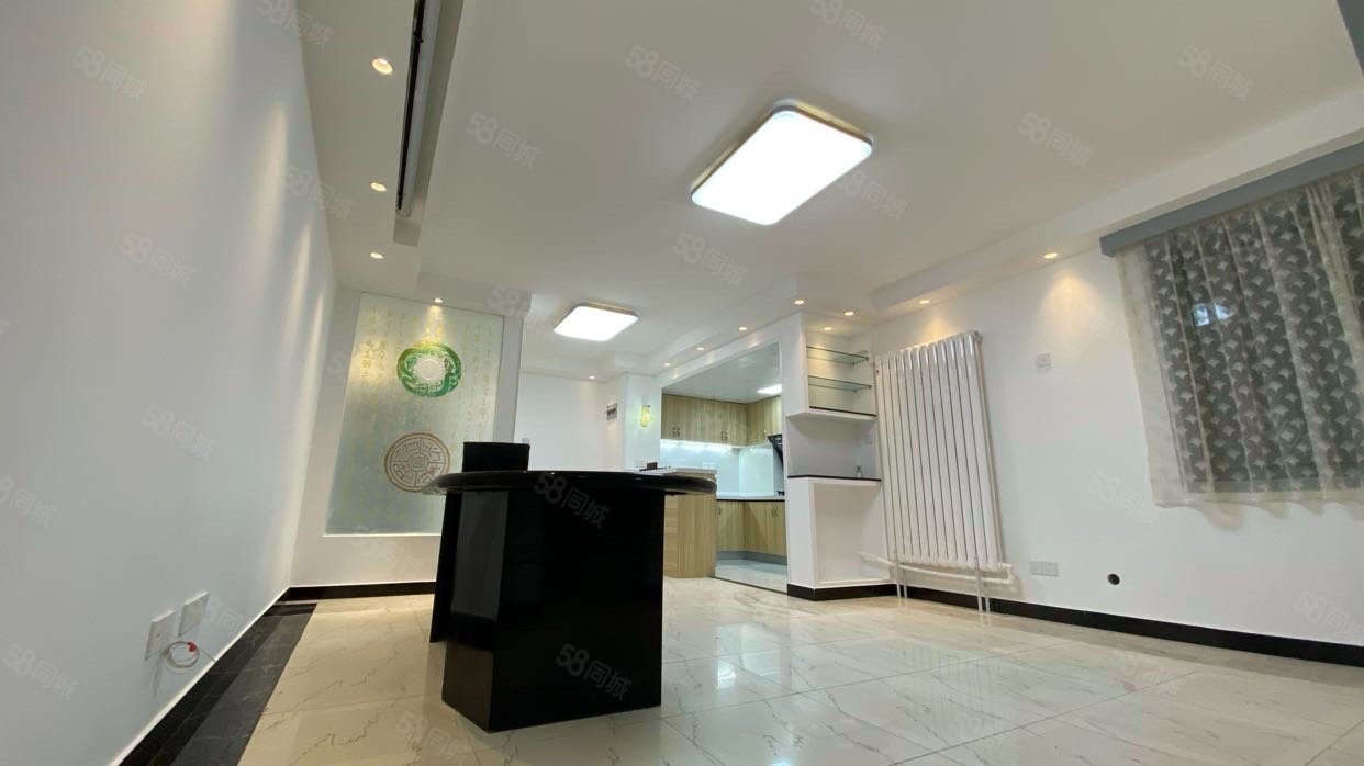 鵬潤家園2室1廳2衛(wèi)101.54㎡西南838萬