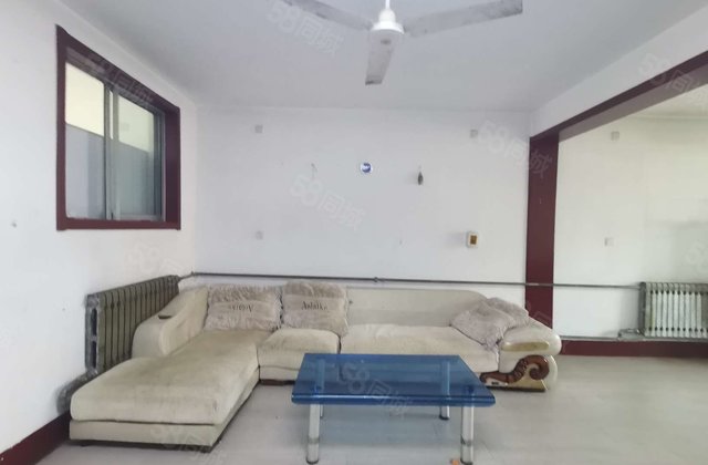 房东急售，  房，紧邻文轩本部，温馨三室