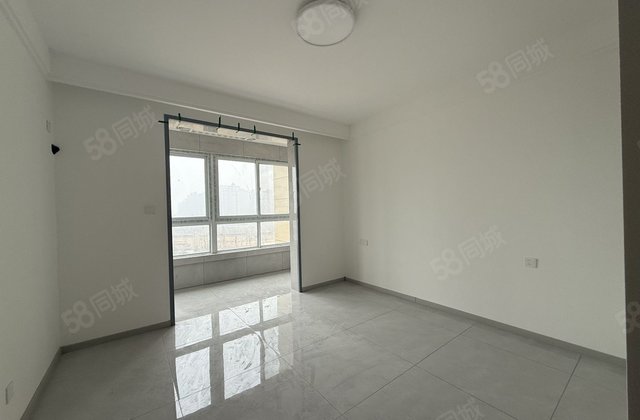 香港城3室2厅122㎡62.8万二手房图片