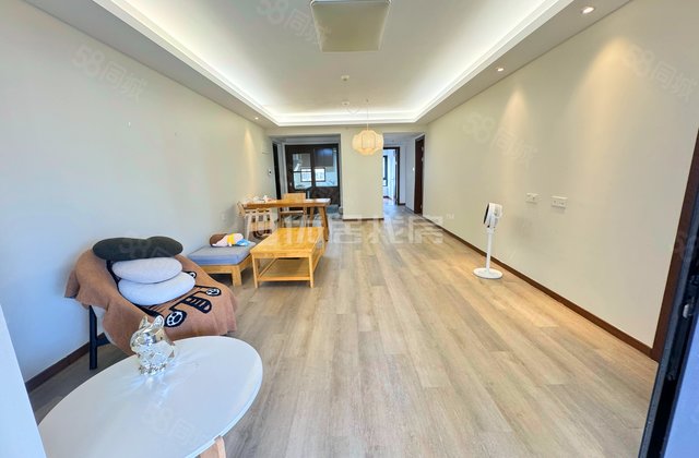 万科金域中央4室2厅126㎡139万二手房图片