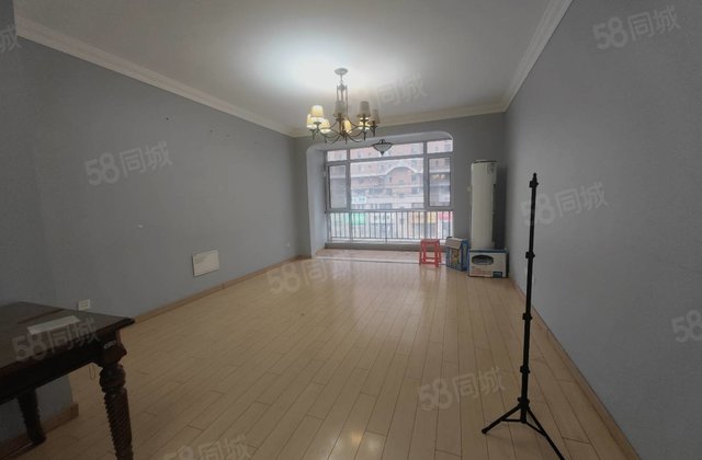 万科惠斯勒小镇2室2厅111.56㎡53万二手房图片