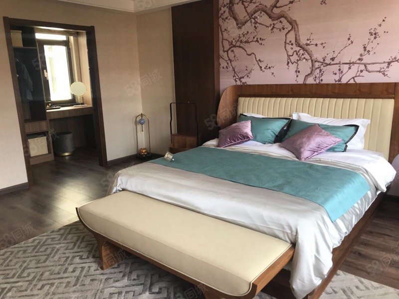 悦海锦府大别墅(上下四层)带院子奢华中的海景别墅