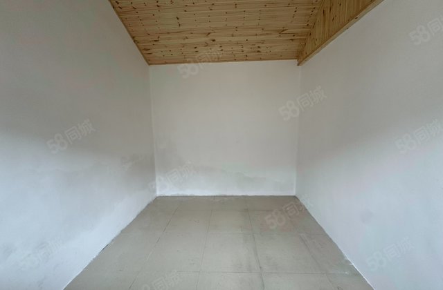 寶產胡同15號院1室0廳0衛(wèi)12.8㎡南北165萬