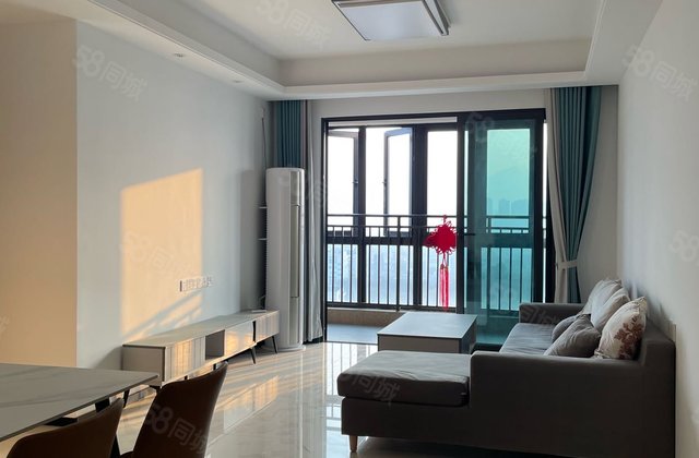 龙光玖龙湾3室2厅104㎡56万二手房图片