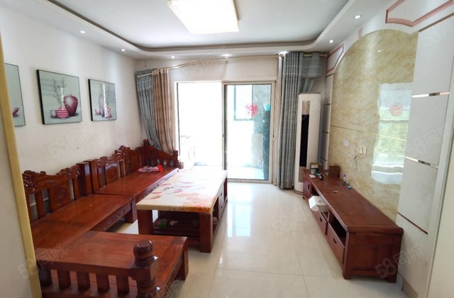 带电梯 精装好房 商品住宅 交通便捷 房龄新 医疗配套成熟