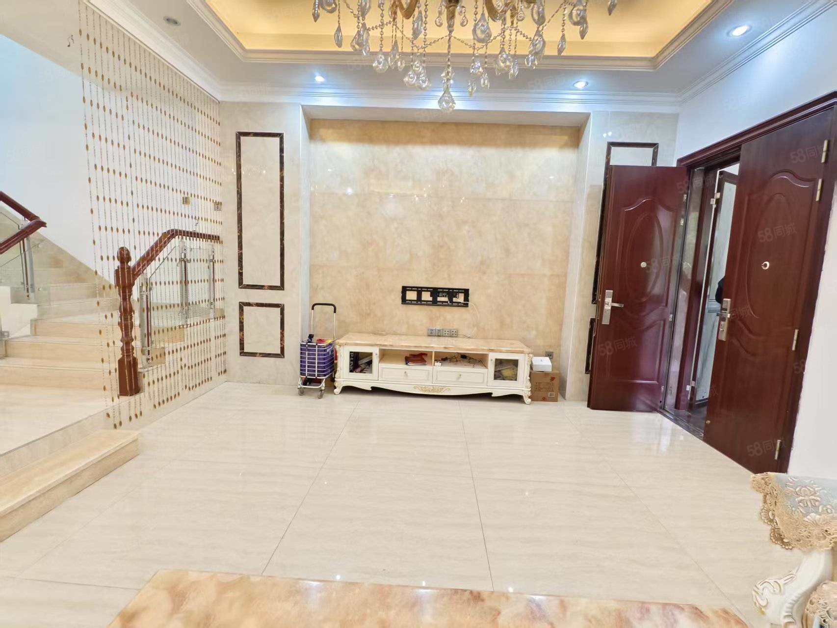 韶关碧桂园4室2厅4卫224㎡南138万