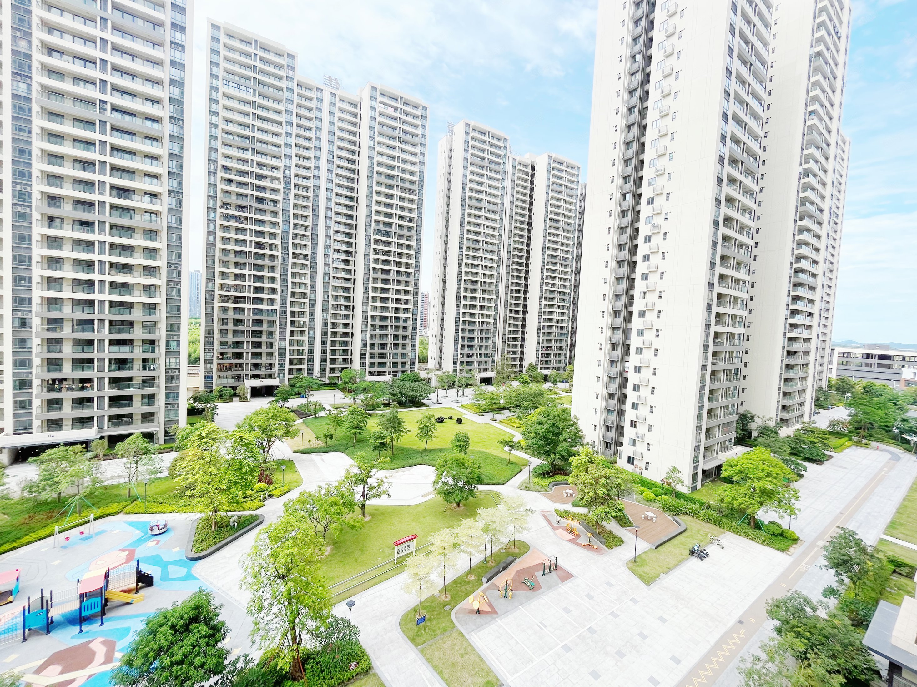 锦绣海湾城(九期)3室2厅2卫90.79㎡南100.3万