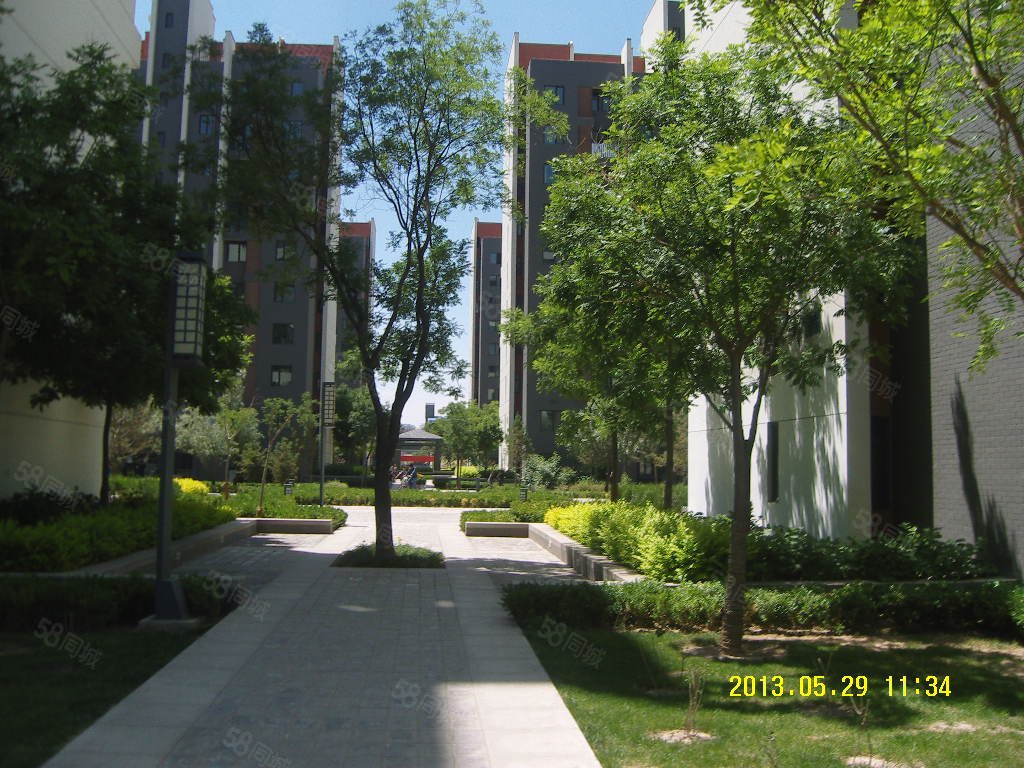 民生兴庆府大院(西区)4室2厅1卫177㎡南北256万