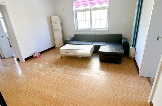 公园南邻 明星小区 好楼层 三室 停车方便