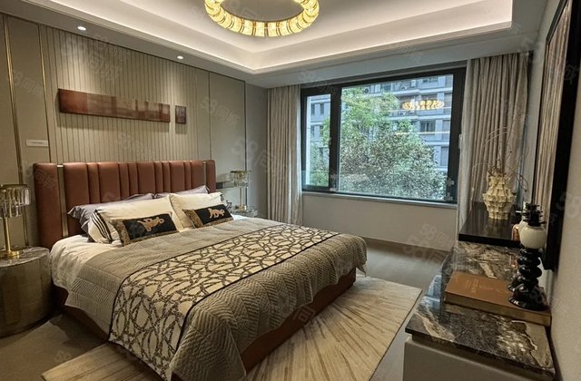 天圣大越城3室2厅138㎡135万二手房图片