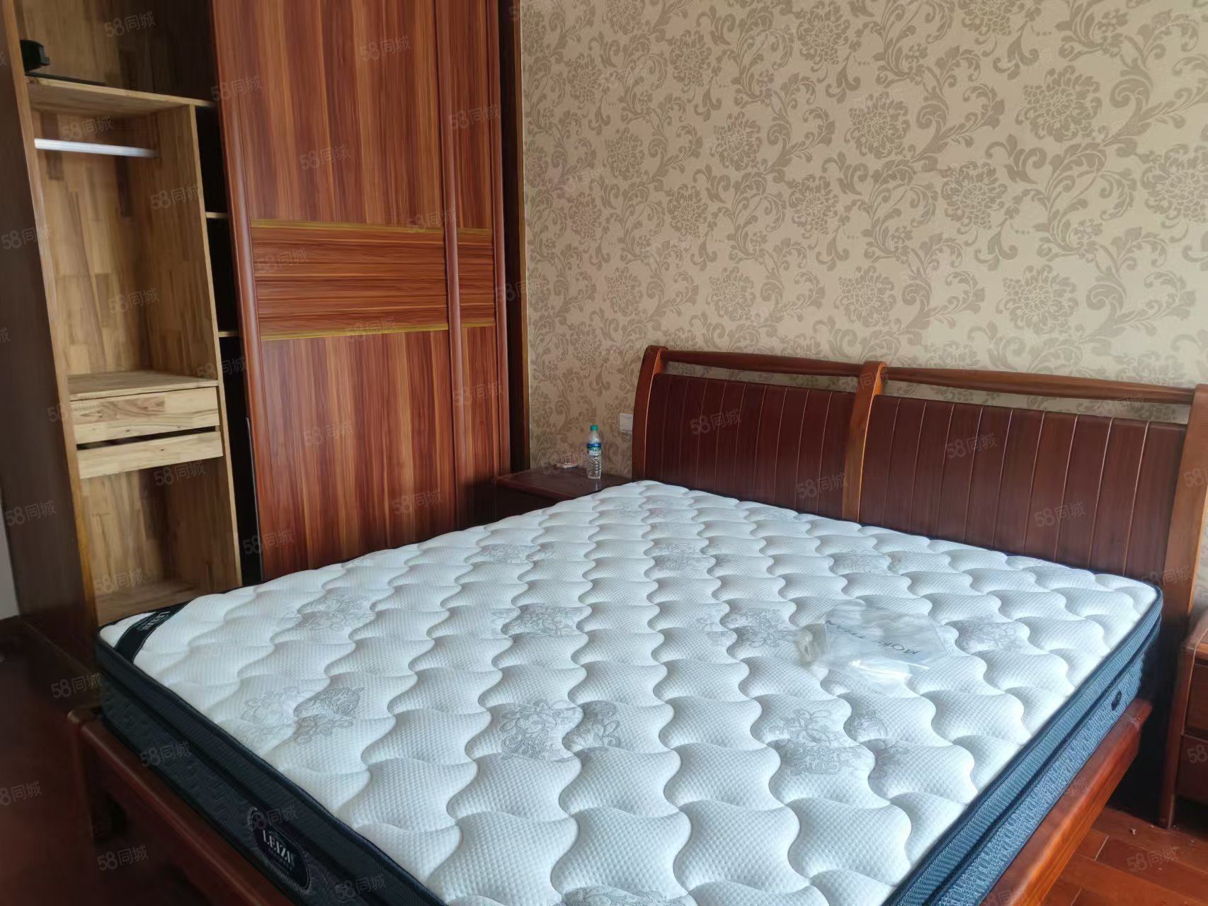 华丰名苑3室2厅1卫125㎡南北78万