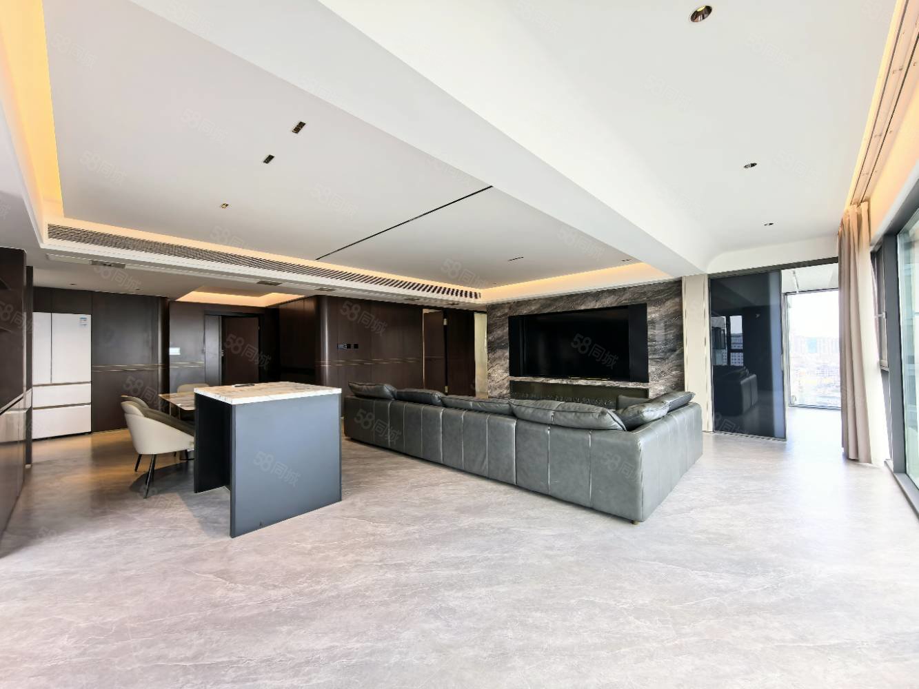 天秀湾4室2厅2卫202㎡南北258万