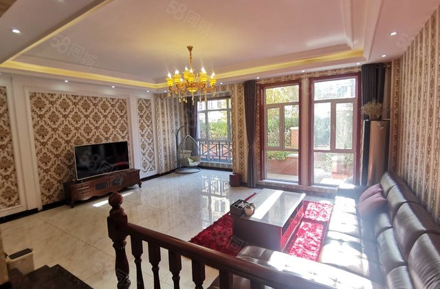 燕大西苑叠拼别墅 送3个露台 60平米大院子