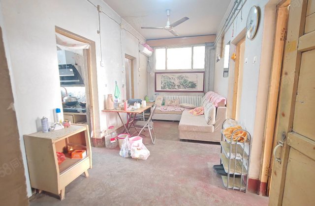 文轩操场北邻！2楼！东边户