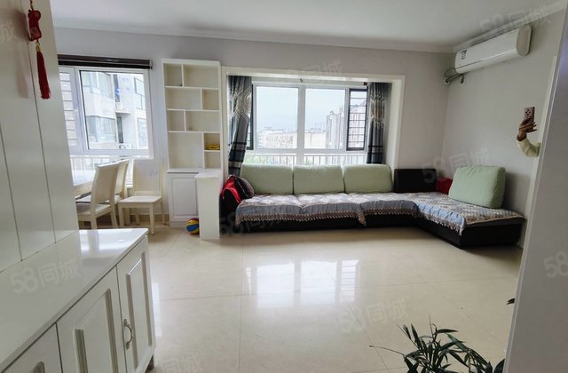 手头8万办完入住 急售精装修 满五   三室两厅 阿尔卡迪亚