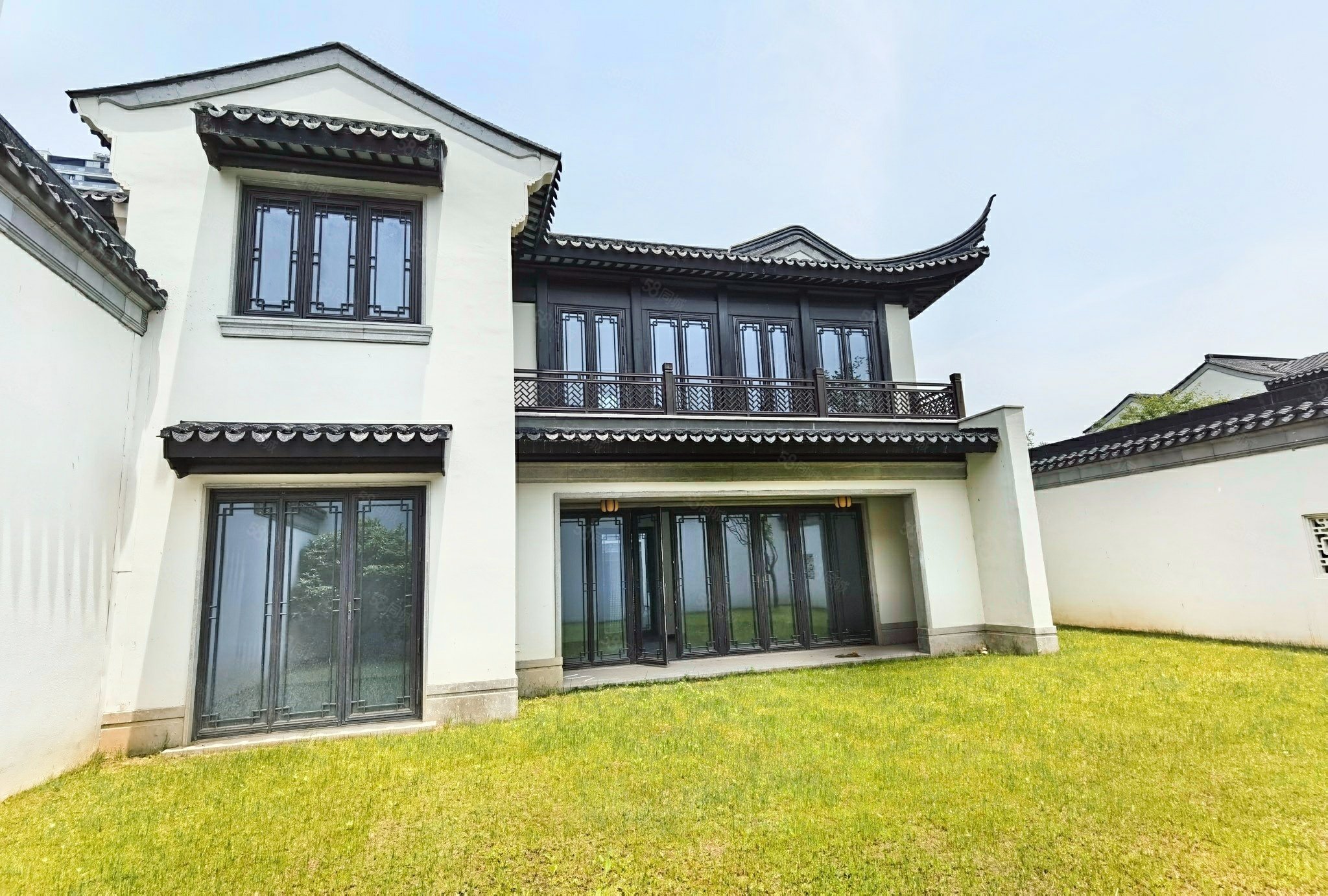 中式合院,4个大套房,边套南花园200平,绿城桃源小镇品霞苑(别墅)-杭州