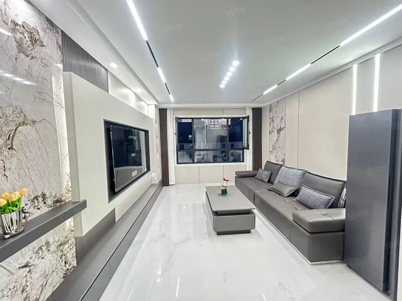 居然世界里2室2厅1卫82.41㎡南北39.8万