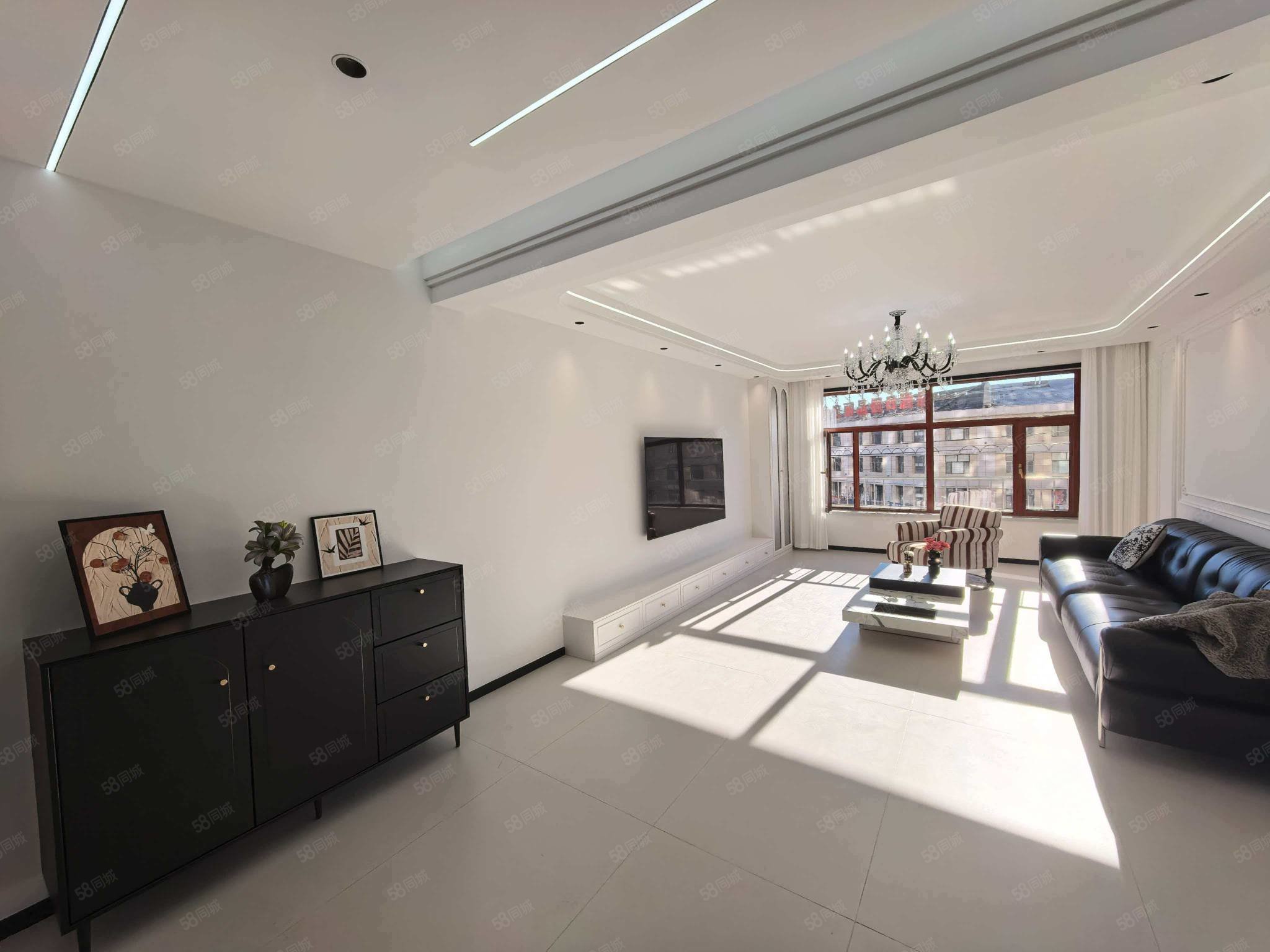 世纪嘉园3室2厅2卫142㎡南北89万