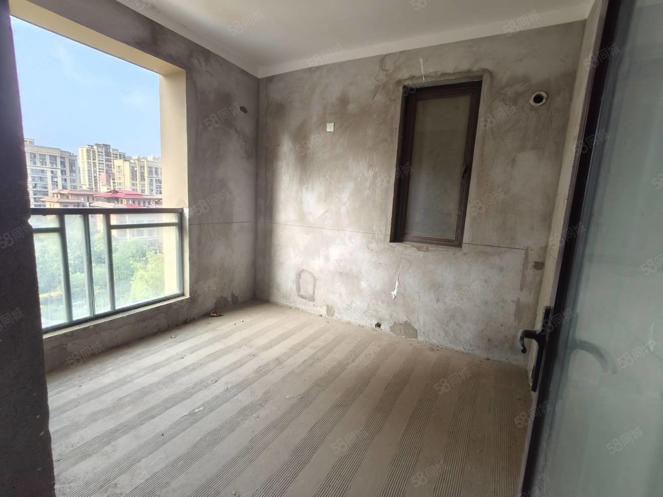 逍遥绿苑3室2厅2卫128㎡南北55.8万