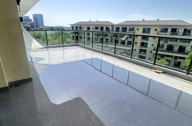 玫瑰南湖湾3室2厅130㎡69.8万二手房图片