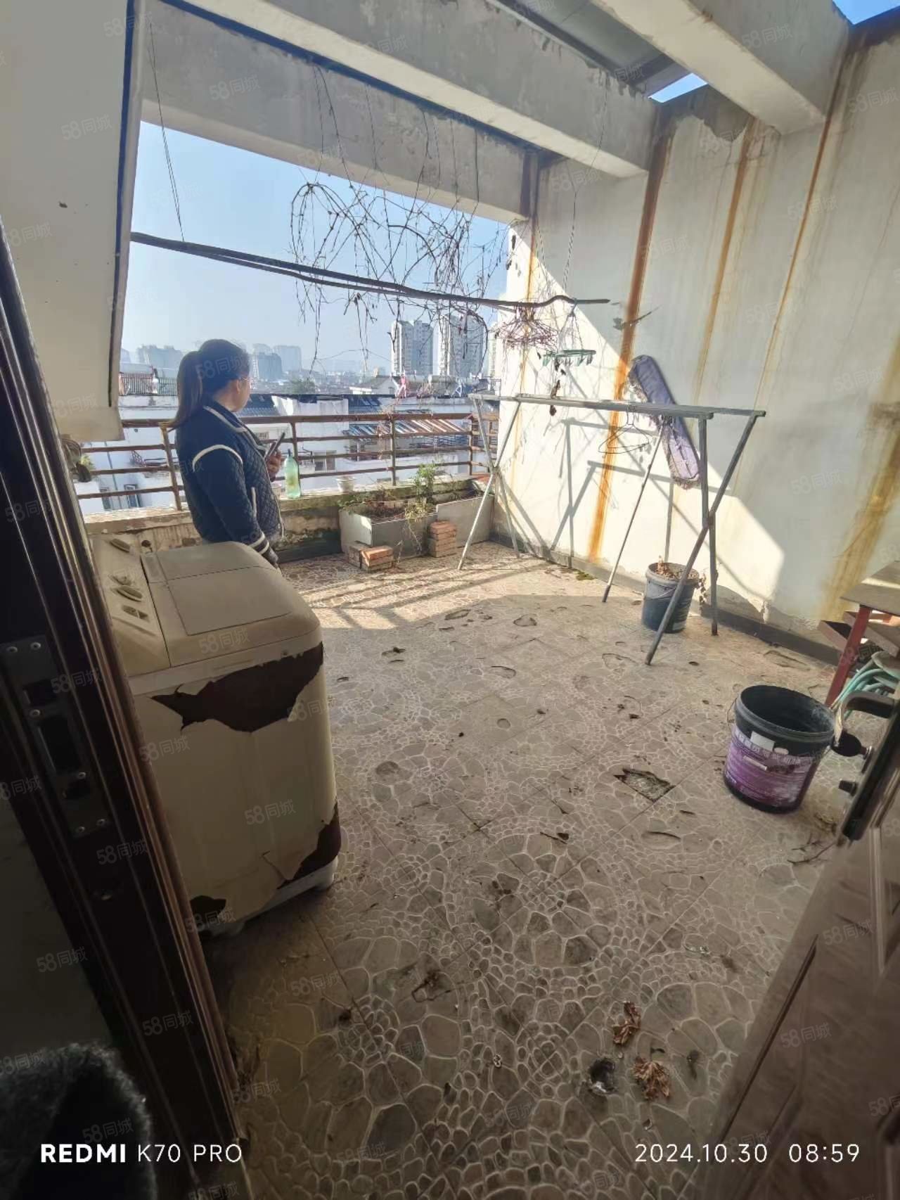 天赐良苑3室2厅1卫216㎡南北55万