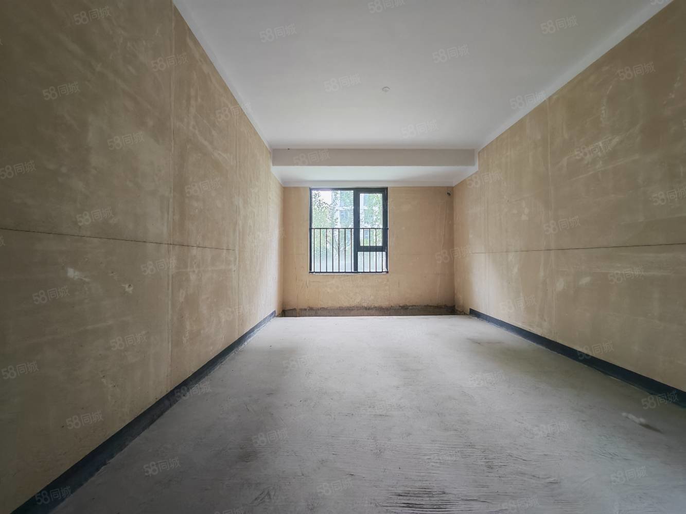 大家十里桃源桂语里4室2厅2卫131㎡南北110万