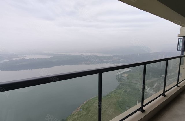 保利山海大观3室2厅161㎡82万二手房图片