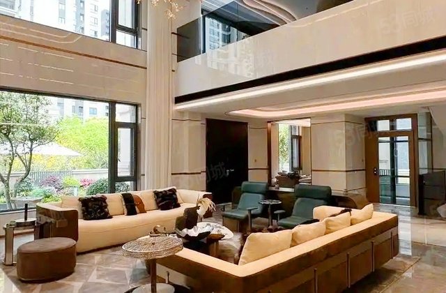 麓山蔚蓝卡地亚(别墅)5室2厅234.36㎡495万二手房图片