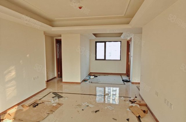 东昌天悦次新房！带车位储藏室！中间好楼层三室两卫！全天采光！