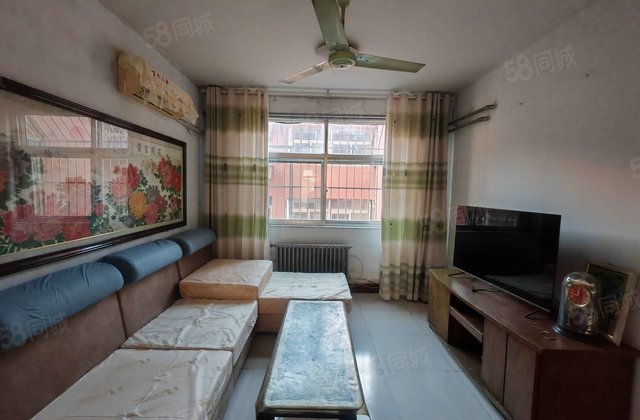 卫育路，    ，育红  ，三室，中间楼层，