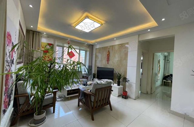 海德公园 精装三居 送储 免大税 可按揭 两室朝阳东边户