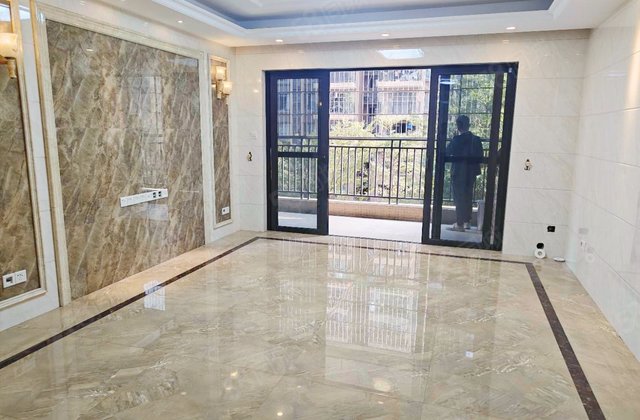 长信银湾(一区)4室2厅140.11㎡129万二手房图片