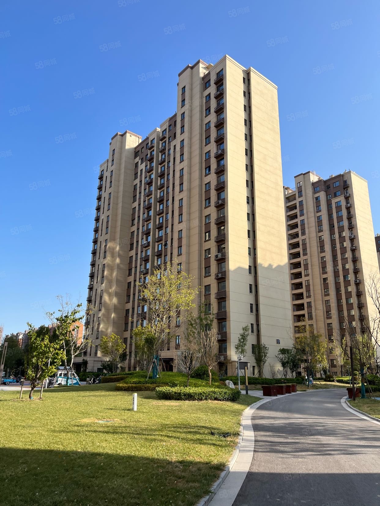 绿地新里城清平路5801号4室2厅2卫14175平方米