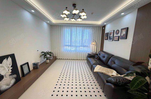 翡翠滨江3室2厅110㎡67.8万二手房图片