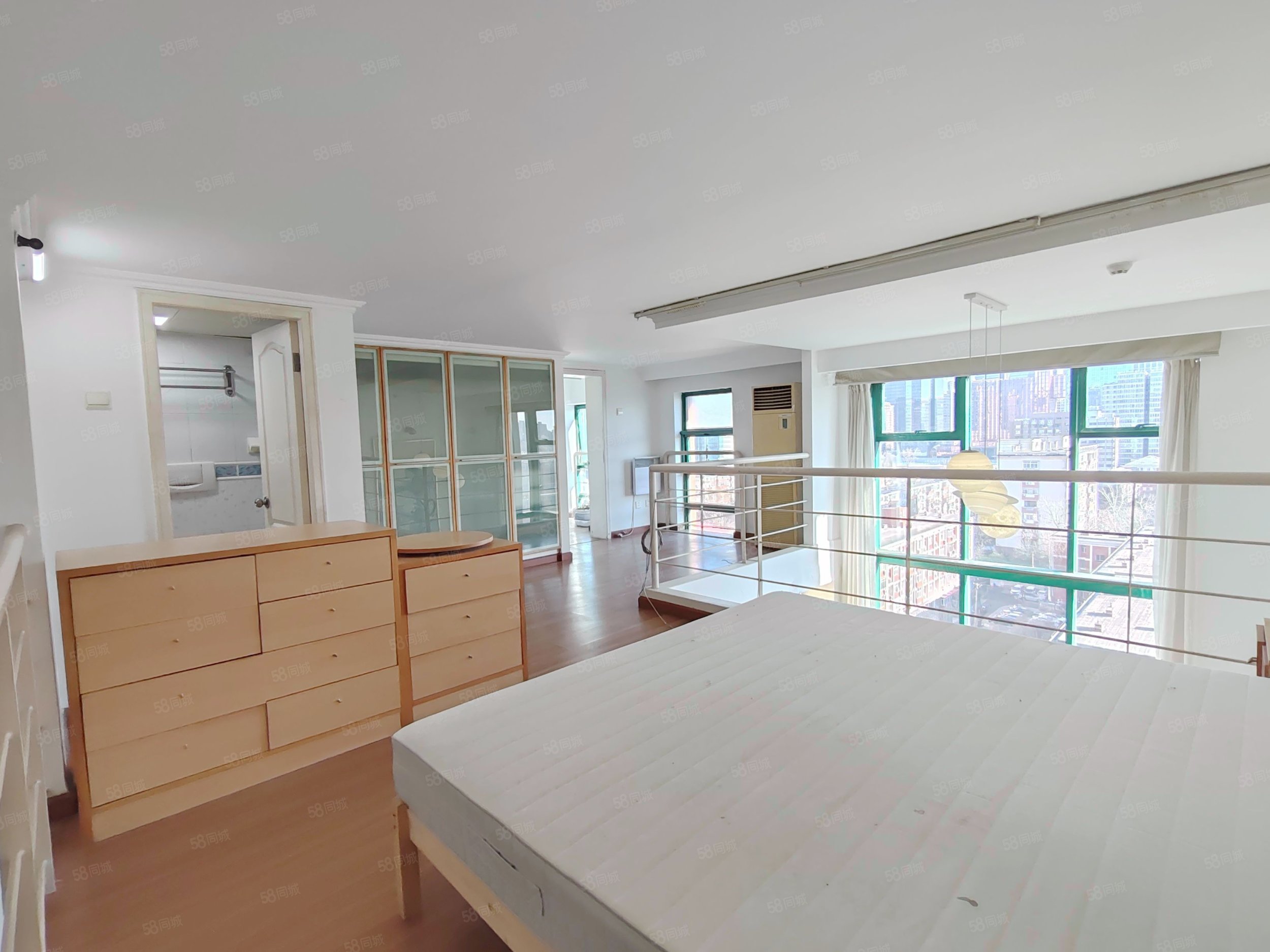 艾麗華麗舍服務(wù)公寓1室2廳2衛(wèi)61.07㎡東469萬(wàn)