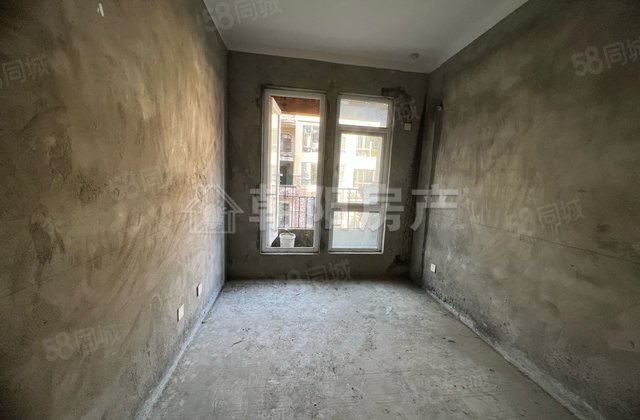 金地滟澜山5室3厅205.8㎡150万二手房图片