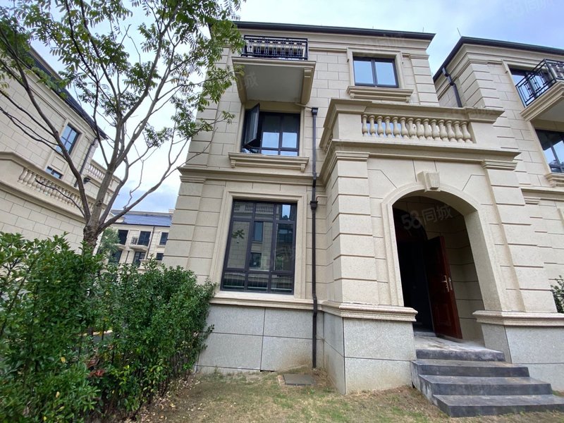 急售龙山庄园一期山语墅法式类独栋别墅丨大花园带车库,随时看房