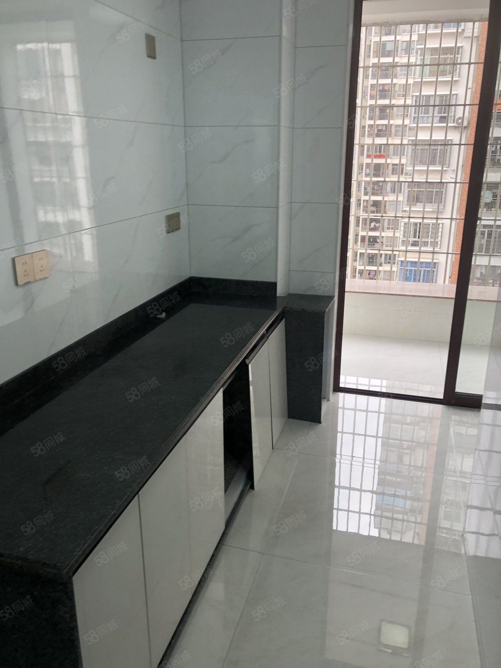 澄湖小区4室2厅2卫147㎡南北169万