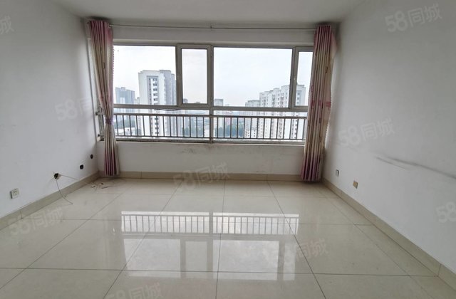 湖边  畅博怡情湾  有车位地下室  可按揭