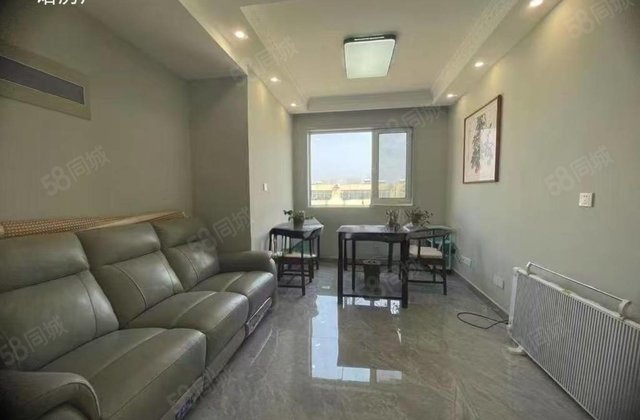 市中心，天汇中央公馆，精装修，带两个车位，复试，带空中花园