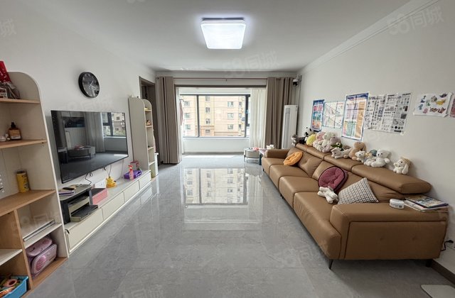 高新区 文轩实验 学府艺境 金裕新城 精装三室 送车位储藏室