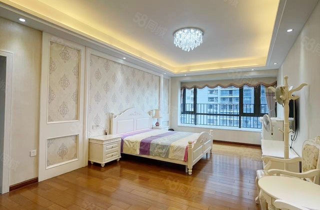 美的广场5室2厅255.88㎡438万二手房图片